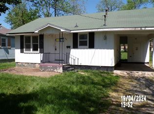 418 N Jackson Ave, Lebanon, MO 65536