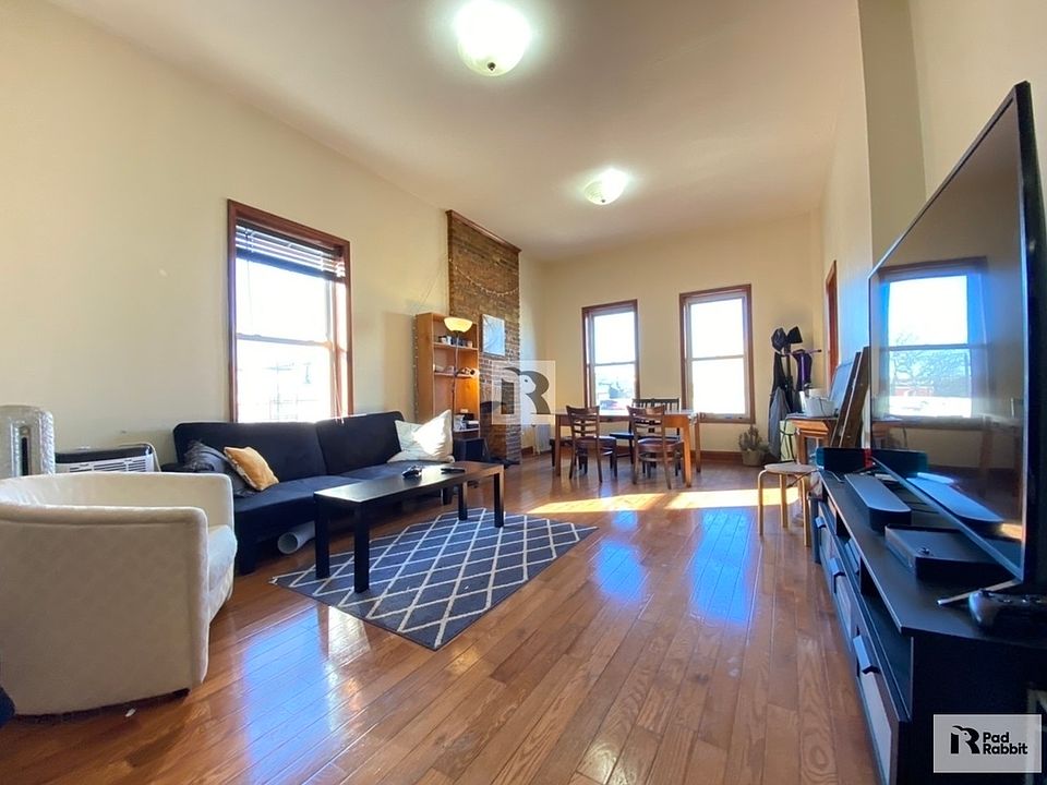 1st image of 844 Saint Johns Pl APT 3