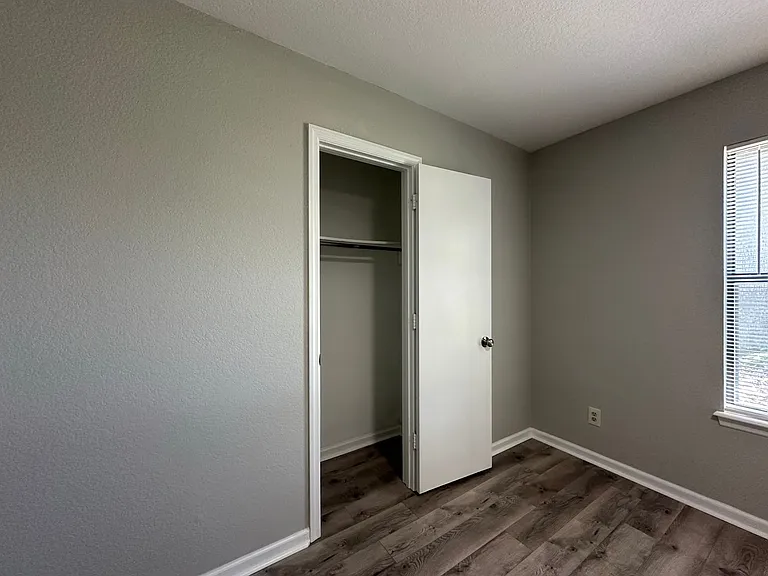 5809 Enid St — Photo 16