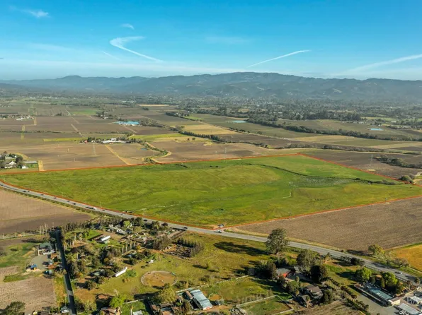 22100 Arnold Drive, Sonoma, CA 95476