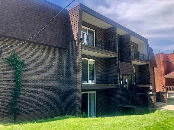 3rd image of 525 Lowell Ave APT 5