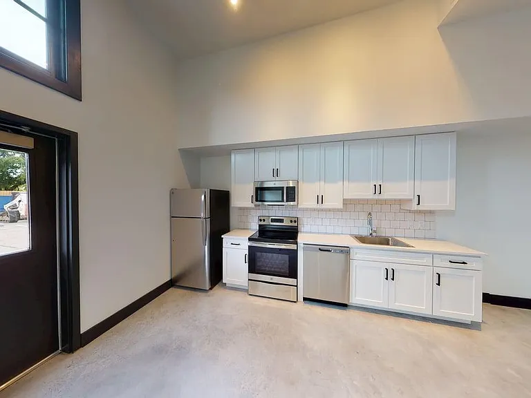Thirty60 Lofts — Photo 57