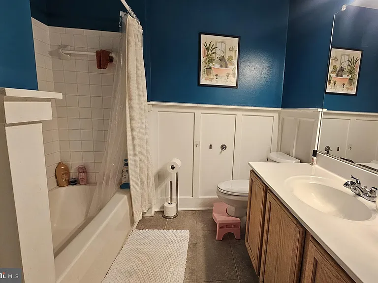 213 Windsor Ct — Photo 4