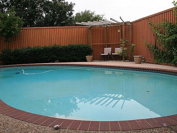 3rd image of 3808 Pine Valley Dr