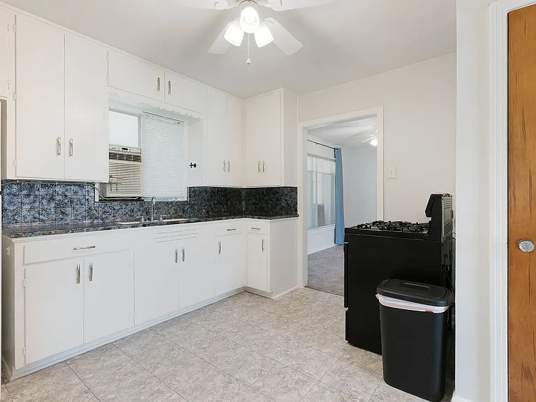 463 Cherry Ridge Dr — Photo 5