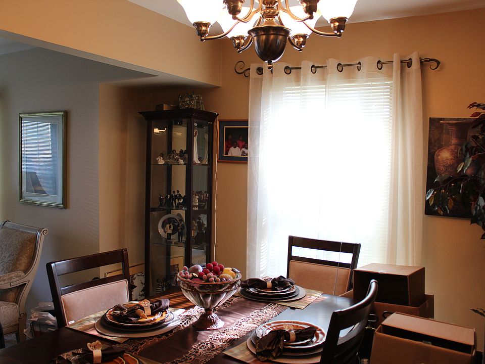 Dining2