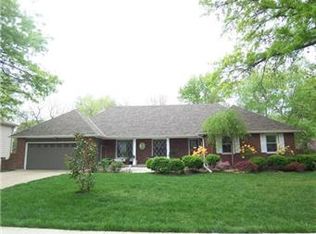 1601 E Sunvale Dr, Olathe, KS 66062