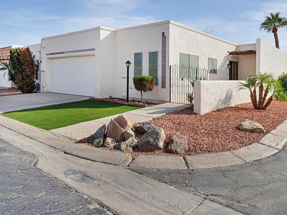 1st image of 1401 E Torrey Pines Cir