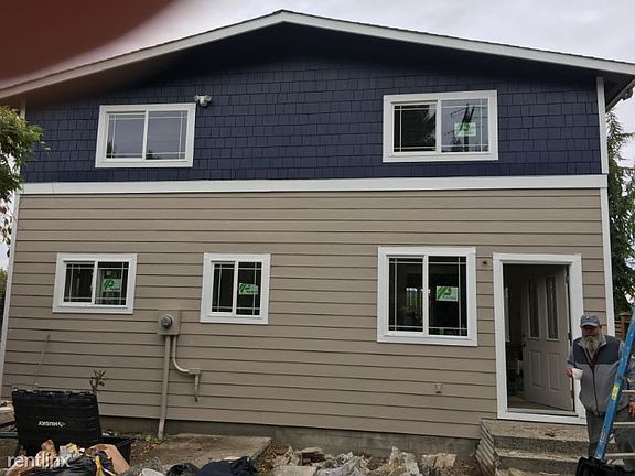 4th image of 5470 Hyada Blvd NE