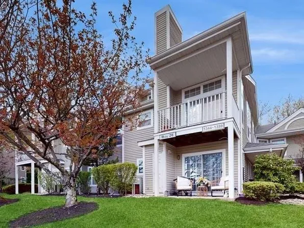 1350 Paddington Rd, Mahwah, NJ 07430
