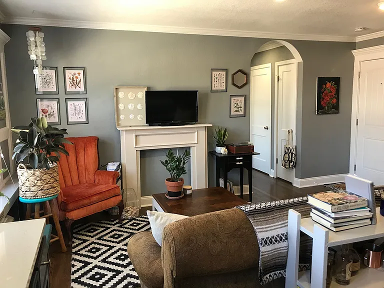 Plaza Terrace Apartments — Photo 14