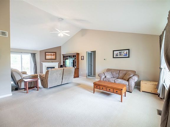 5th image of 10359 Petersburg Ct