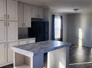 182 Cherrywood Dr, Davison, MI 48423