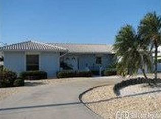 616 Gladstone Ln, Holmes Beach, FL 34217