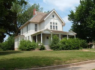 134 W East Ave, Kingman, KS 67068
