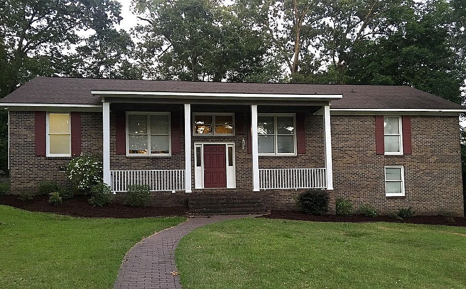 1st image of 5301 Lakehurst Dr
