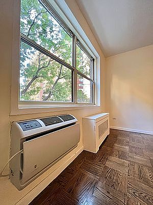 2nd image of 170 E 83rd St APT 2M