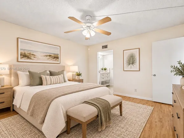 7887 Golf Circle Dr APT 106, Pompano Beach, FL 33063