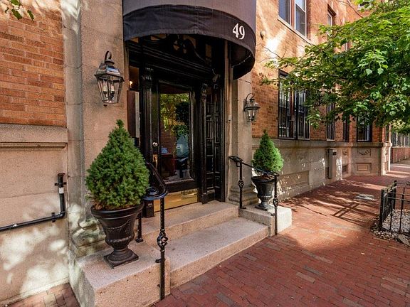 2nd image of 45 Worthington St #2