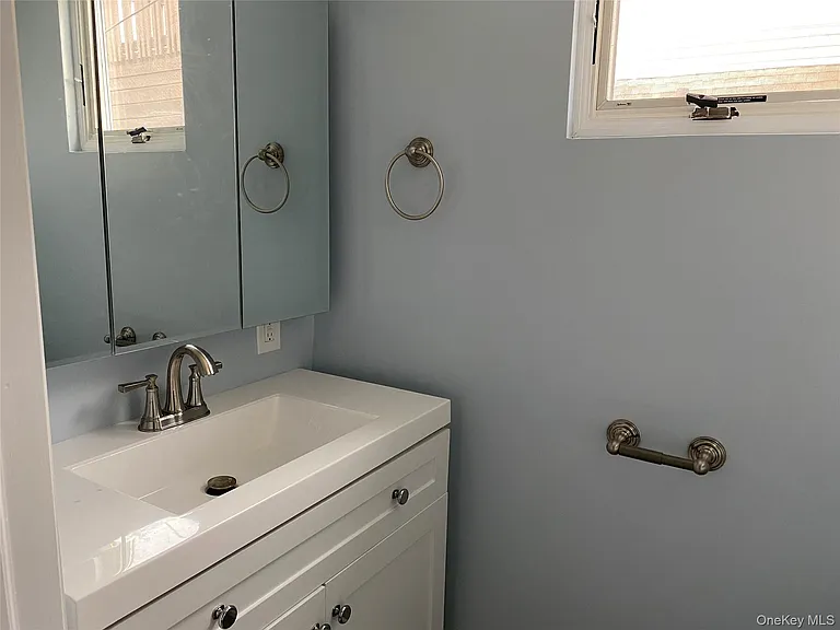 115 Barbara Rd — Photo 9