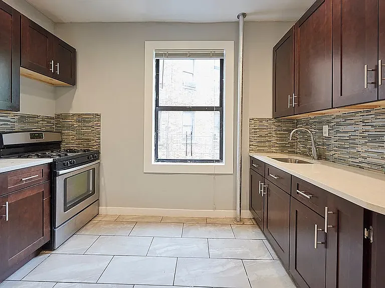 1068 Ward Ave #1E — Photo 10