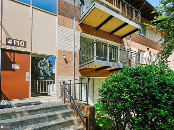 4110 Mangalore Dr APT 304, Annandale, VA 22003