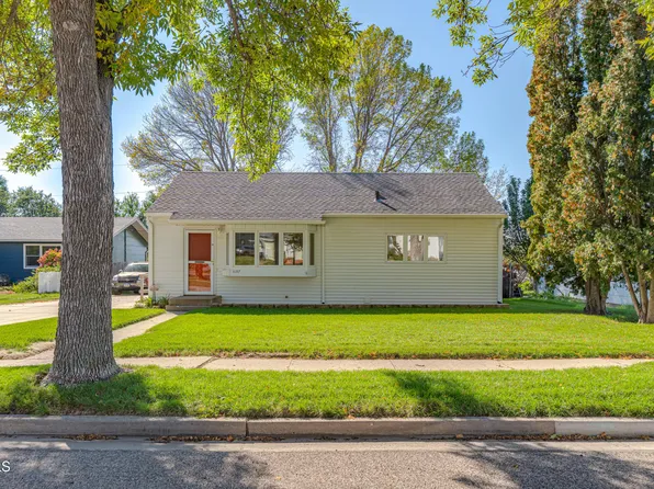 1157 W B Ave, Bismarck, ND 58501