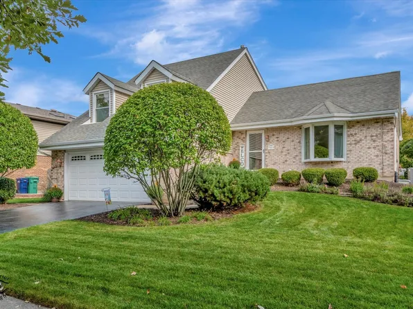 15651 Peachtree Dr, Orland Park, IL 60462