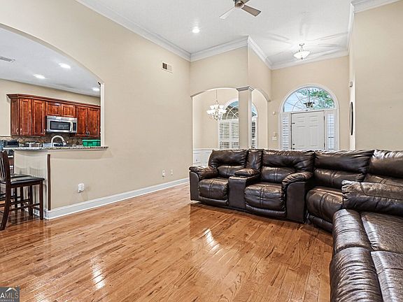 4th image of 4597 Alpine Dr SW