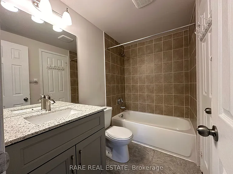 253 Dunsmore Ln N — Photo 14