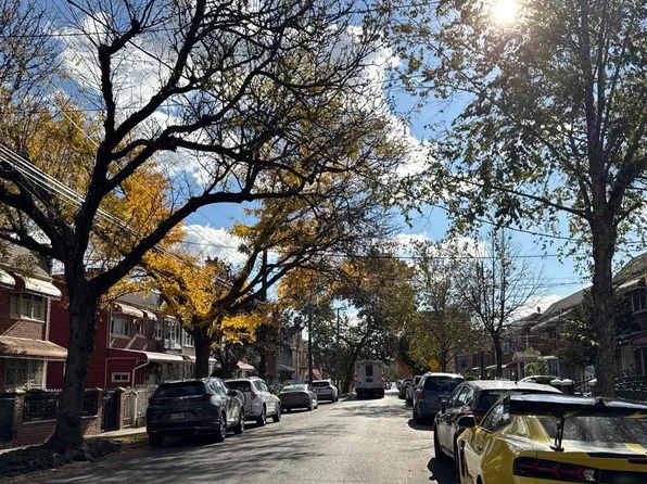 743 Warwick Street image 3 of 4