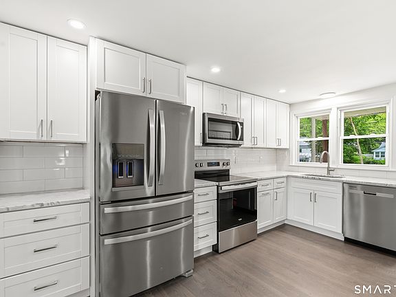 4th image of 276 Westpoint Terrace