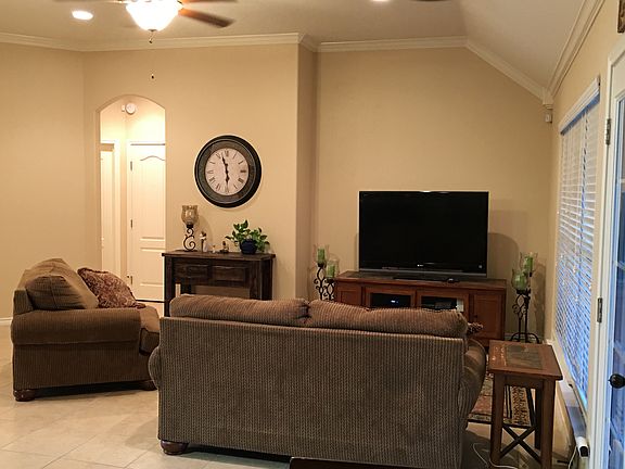 3rd image of 1702 Turnberry Circle