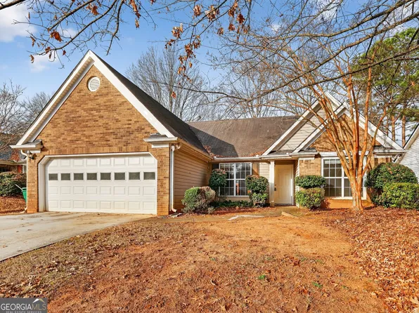 2396 Hillvale Cir, Lithonia, GA 30058