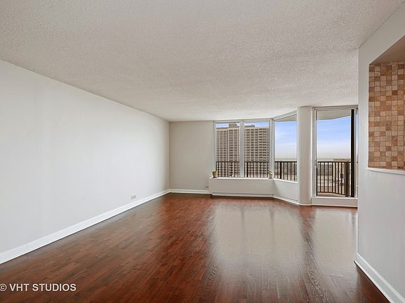 4th image of 4170 N Marine Dr APT 19H