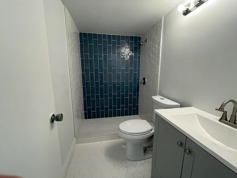 172 Sussex I — Photo 11