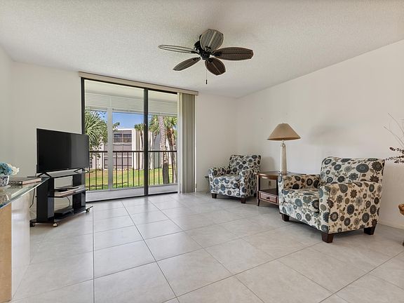 4th image of 5370 Las Verdes Cir APT 201