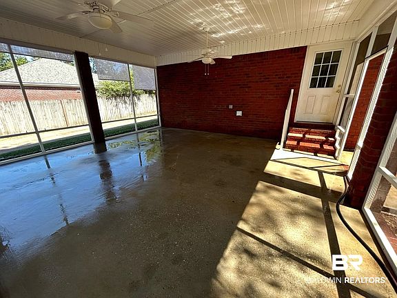5th image of 7406 Shamrock Way