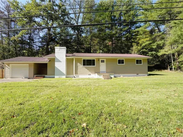 303 Rocky Step Rd, Scott Depot, WV 25560