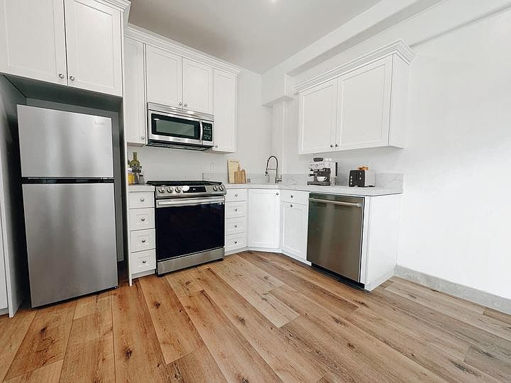 1st image of 618 Sunset Dr #3