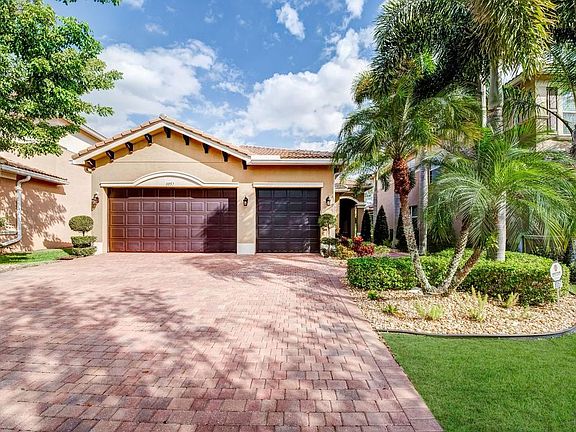 2nd image of 8057 Emerald Winds Cir