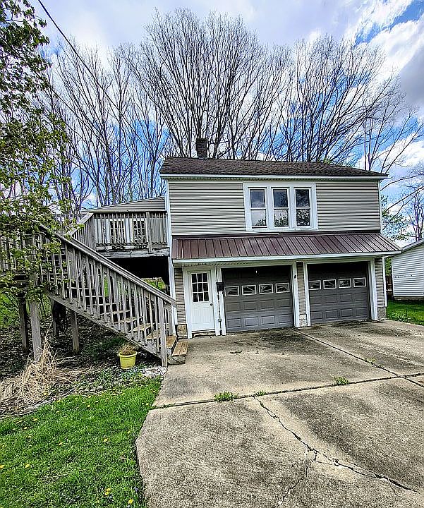 1st image of 402 Edgewood Pl