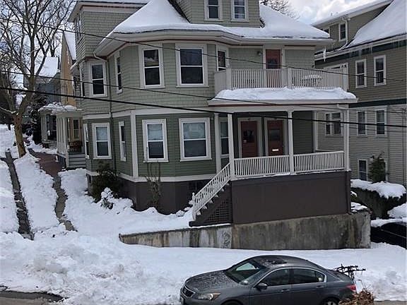 Welcome to the First floor Condominium in desirable College Hill on the East side of Providence