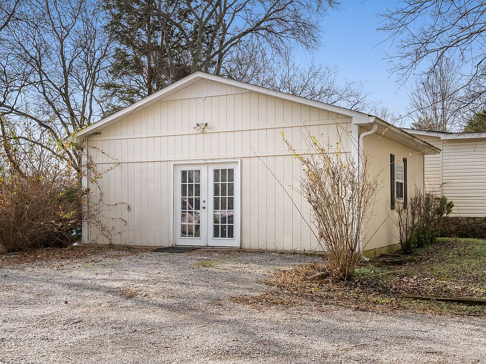 1st image of 2388 Bear Creek Pike #A