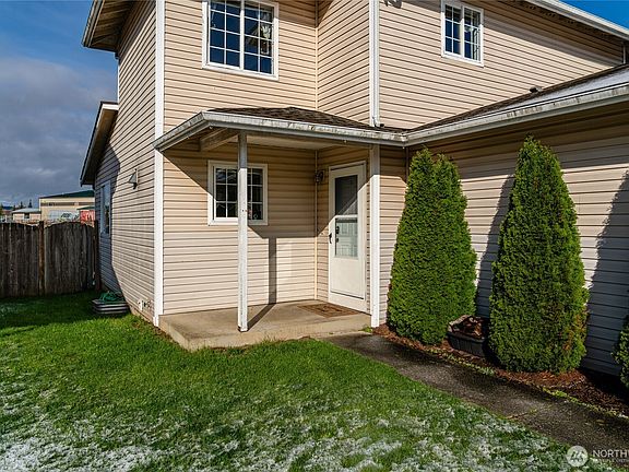 4th image of 16518 40th Avenue NE #A