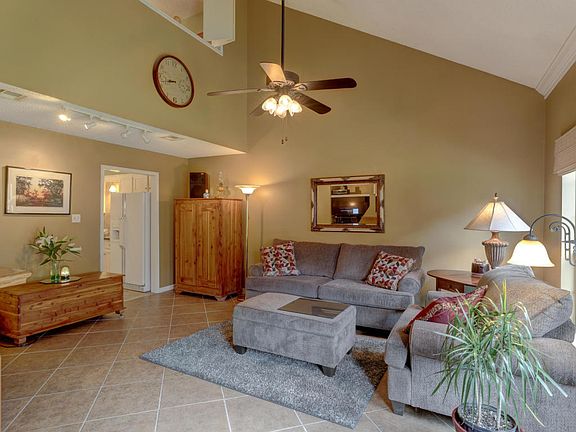 3rd image of 205 Long Plantation Blvd APT C