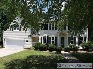 6424 Lakeway Dr, Raleigh, NC 27612