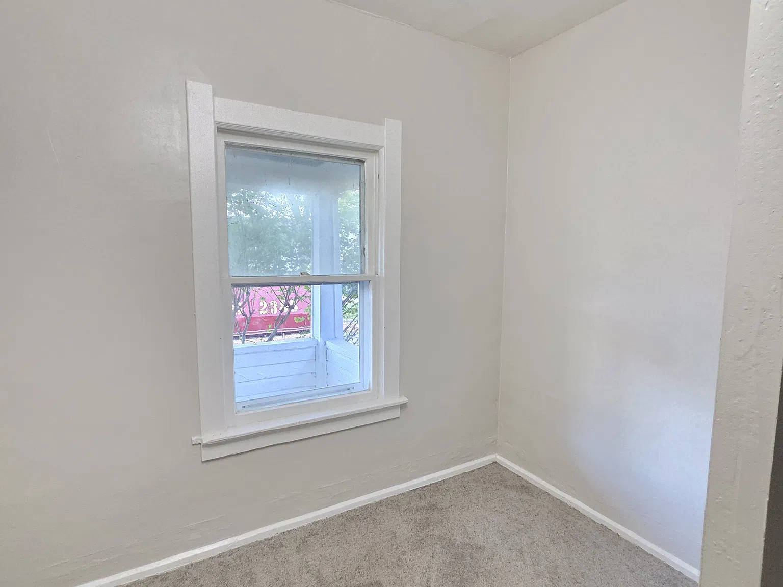 3 bed, 936 sqft, $1,015 — Photo 4