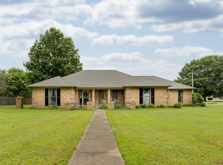 221 Catalpa Dr, Marion, AR 72364