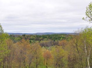 16 Morningside Dr, West Granby, CT 06090